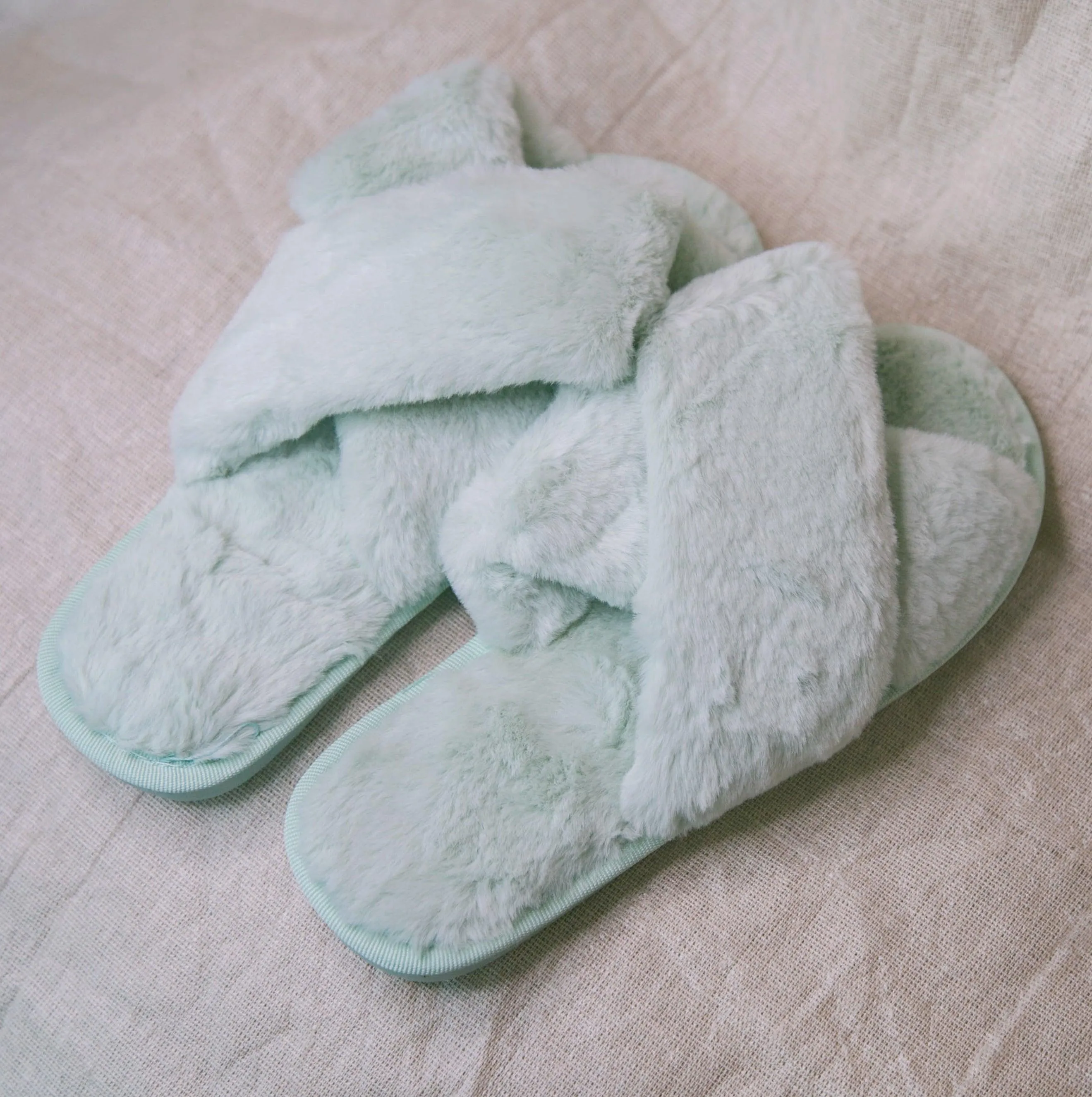 Blossom Faux Fur Slippers - Mint Green