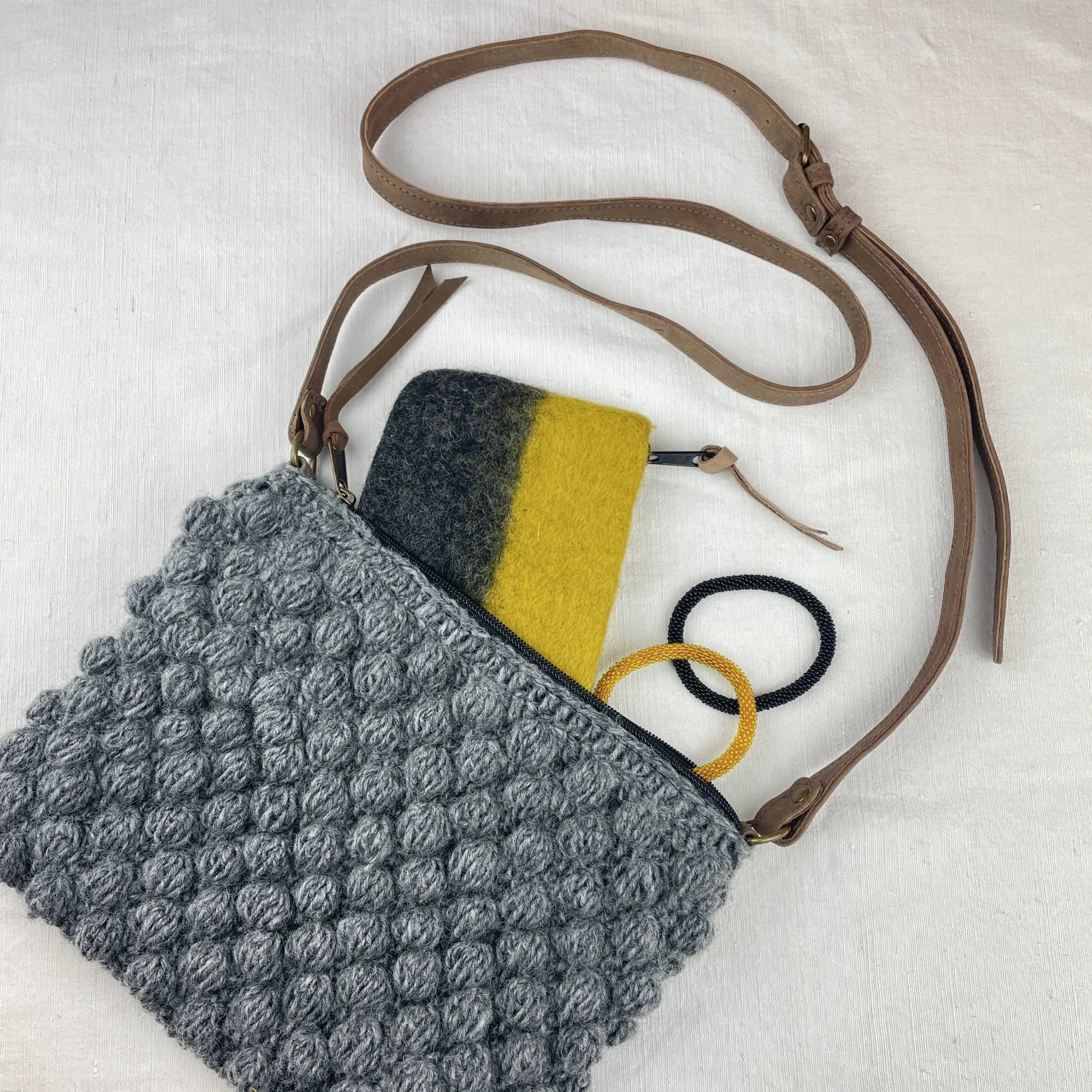 LILA Handmade Felt Ombre Two Tone Zip Purse