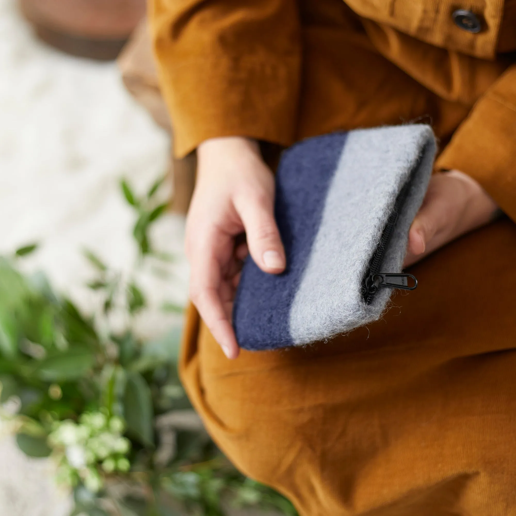 LILA Two Tone Felt Purse (WS)